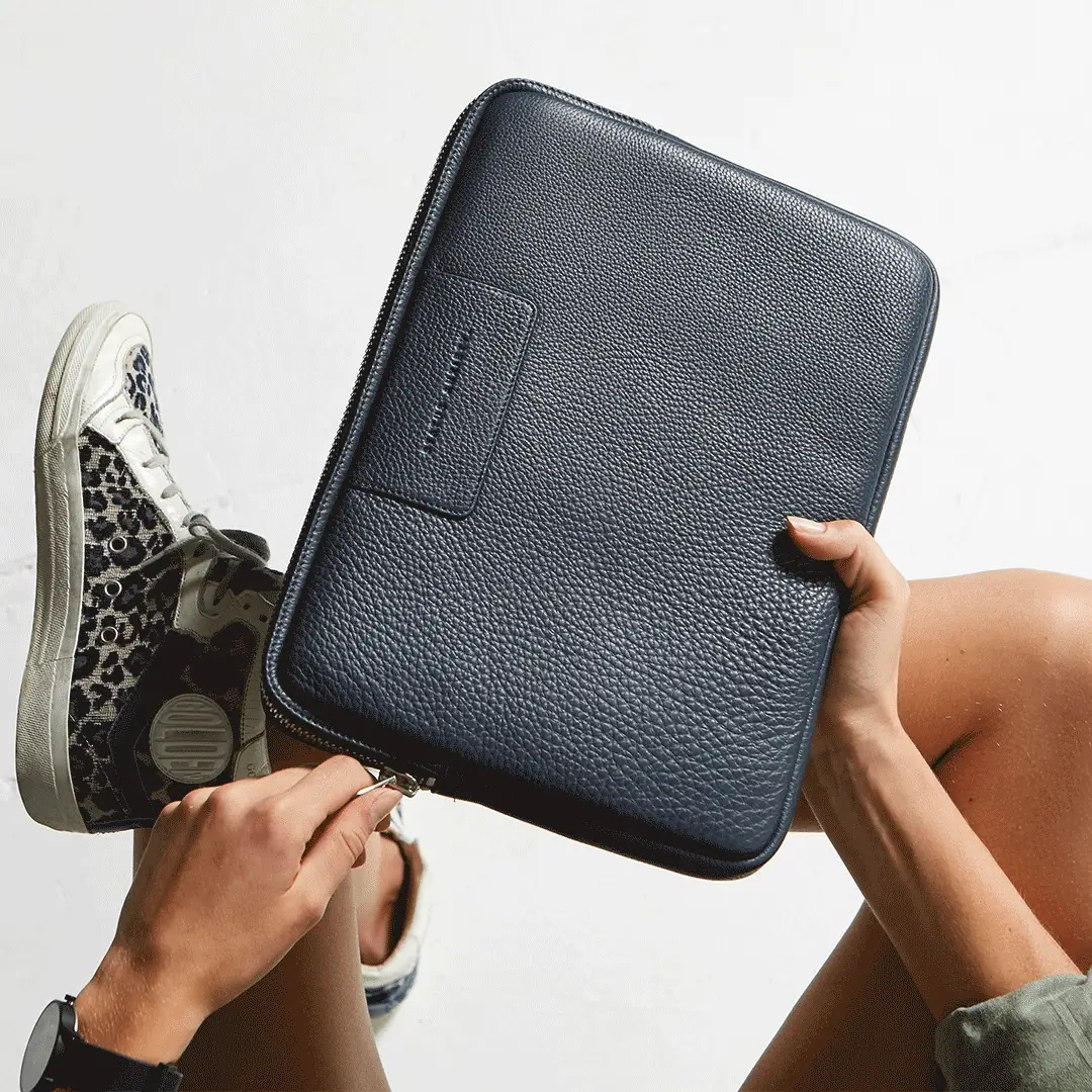 Before I Leave Laptop Case - Black - Image 10