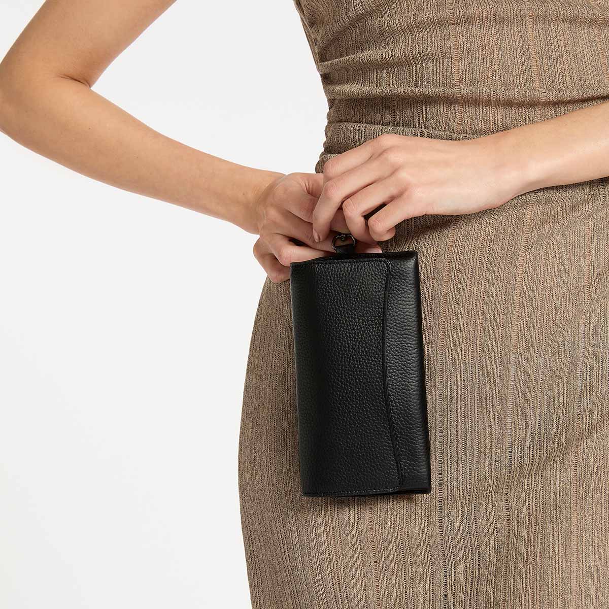 Into The Ether Sunglasses Case - Black - Image 8