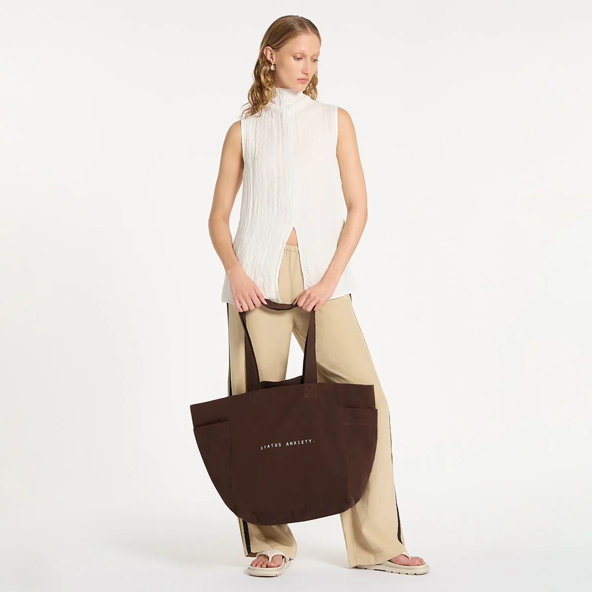 Knees Deep Bag - Bark - Image 10
