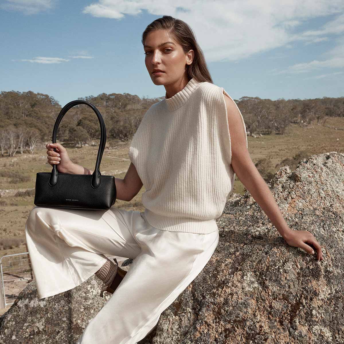 The Lost Bag - Black - Image 10