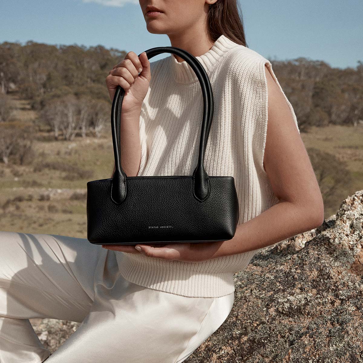 The Lost Bag - Black - Image 7
