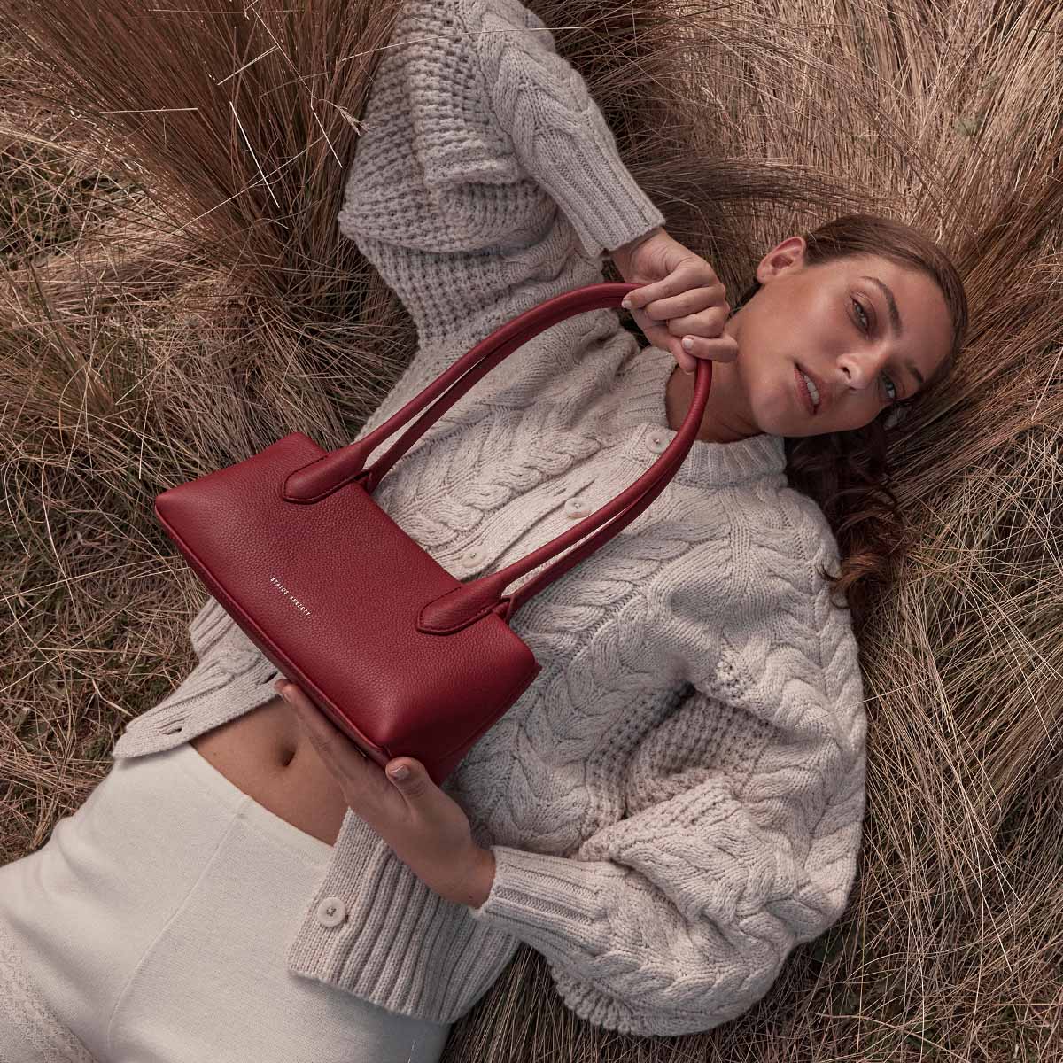 The Lost Bag - Rouge - Image 8
