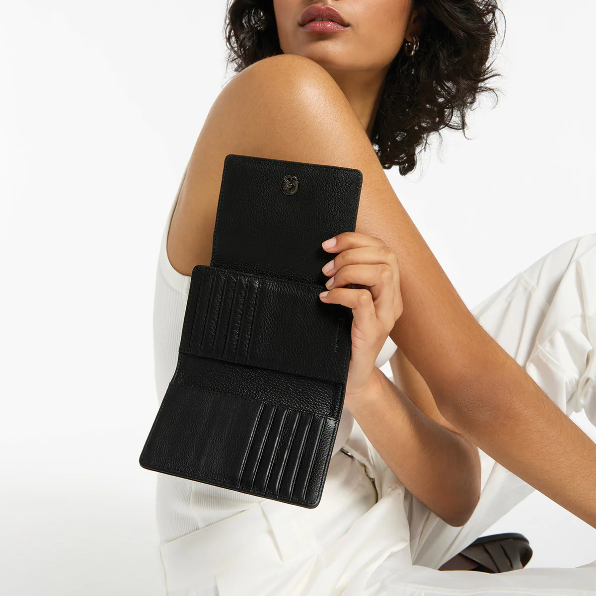 Visions Wallet - Black - Image 8